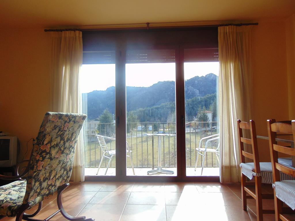 Apartaments Piteus Casa Dionis Sant Llorenc de Morunys Exterior photo